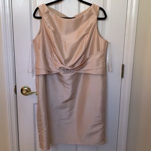 NWT Jade special occasion short dress Blush pink color rhinestone pin in front